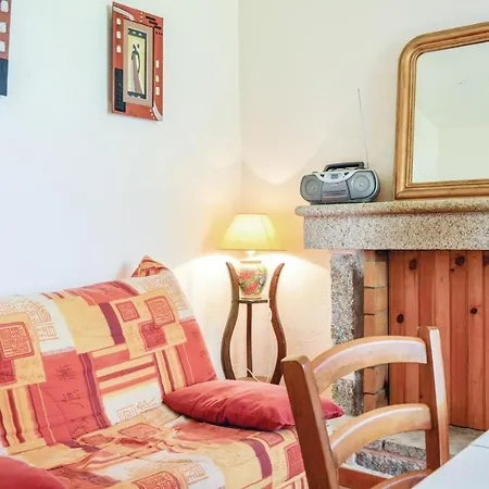 1 Bedroom Cozy In Lägenhet Zonza