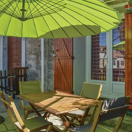 One-Bedroom Apartment in Zonza