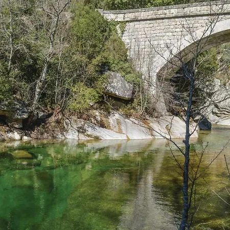 1 Bedroom Cozy In Lägenhet *